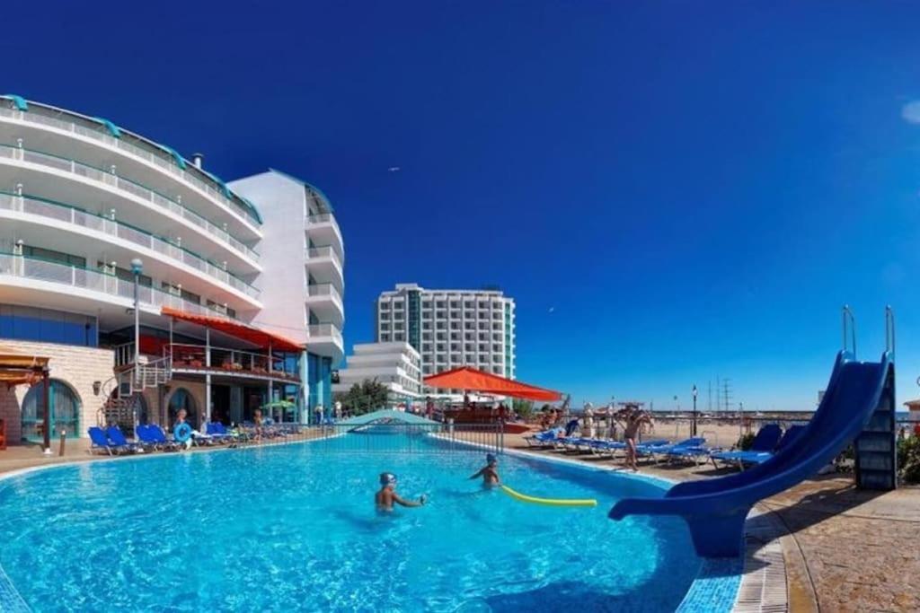 Berlin Golden Beach Romance Golden Sands Bagian luar foto