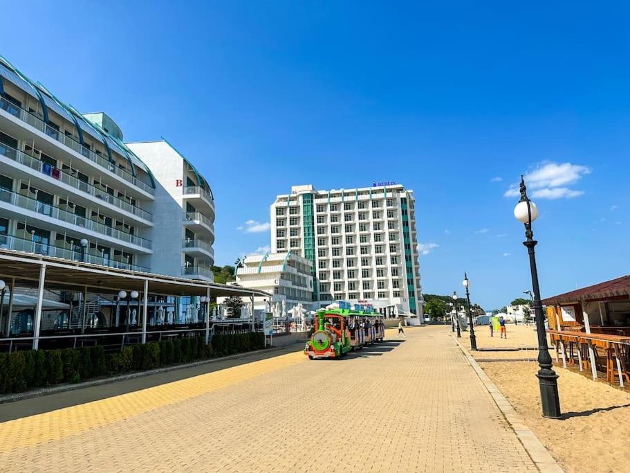 Berlin Golden Beach Romance Golden Sands Bagian luar foto